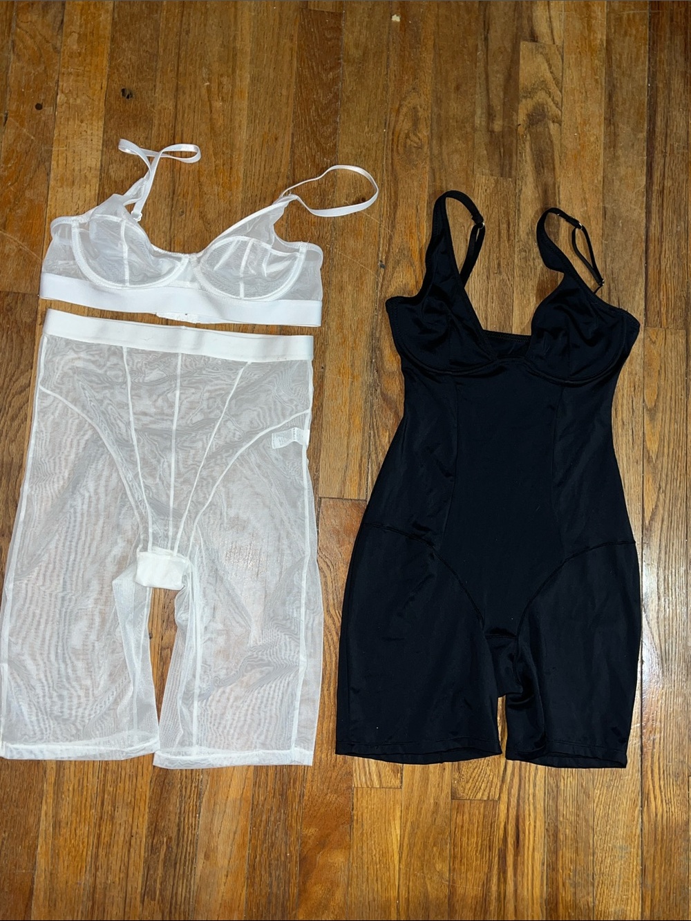 Set of 2 small active wear outfits WITH CUPS